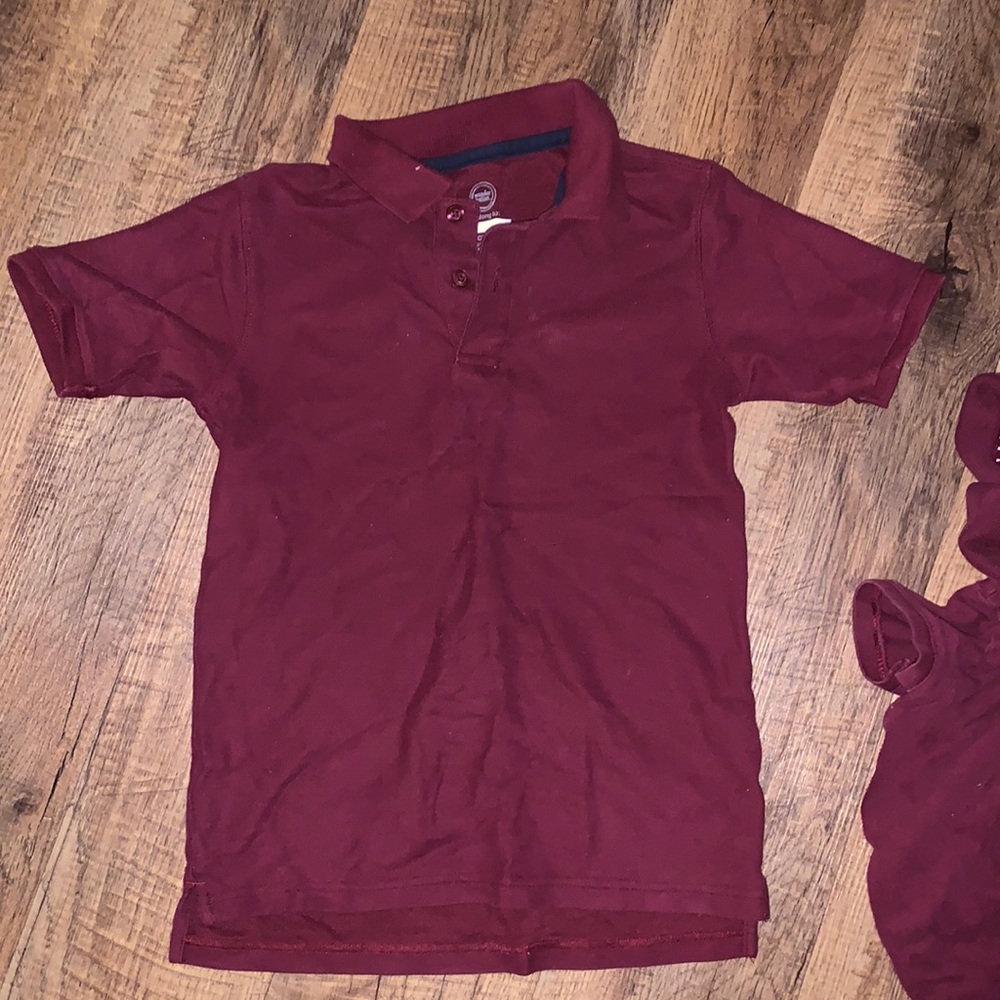 Sz 6-7 Wonder Nation maroon polo. Good condition.